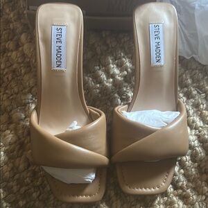Steve Madden Tan Heels with Sleek Design